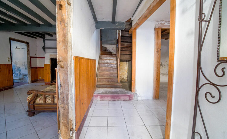 Maison de village à rénover 108 m² 2