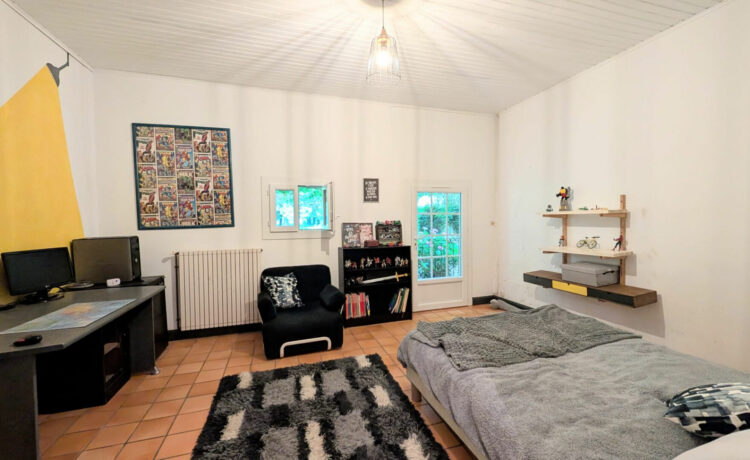 Maison 12 pièce(s) 461 m2