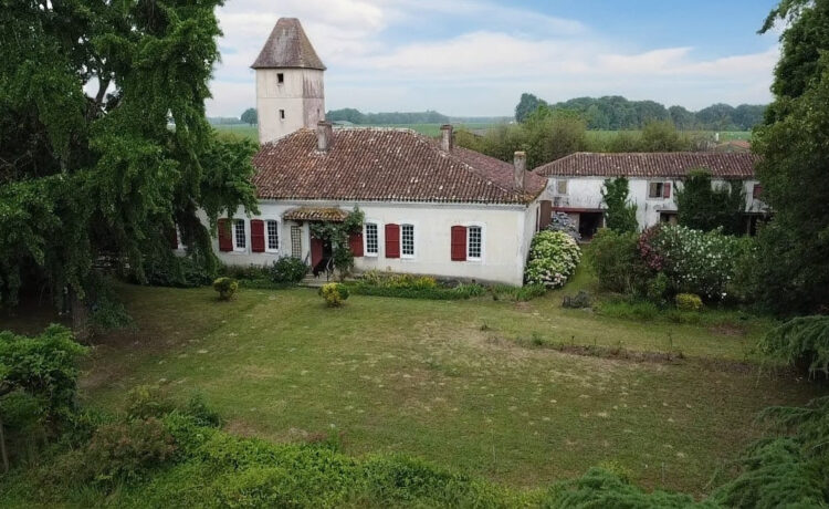 Maison 12 pièce(s) 461 m2