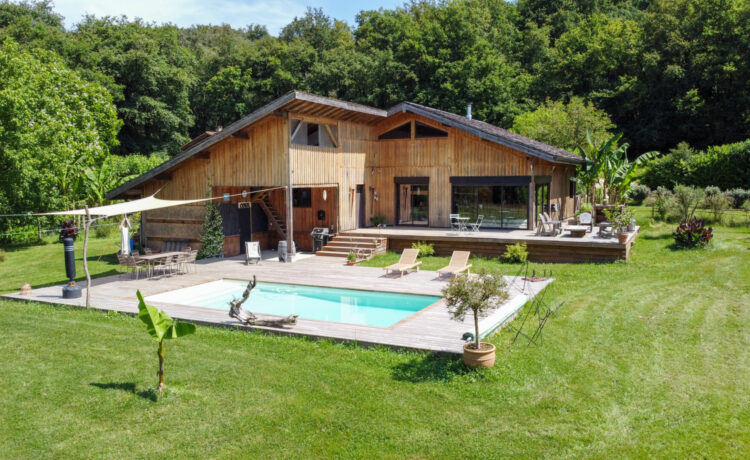Maison en bois 138 m² avec piscine Environnement campagne Proche Eugénie les Bains 1