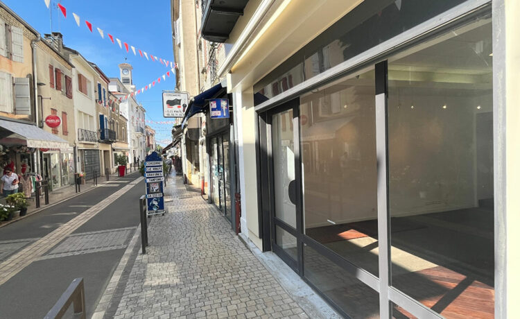 Local commercial rue GAMBETTA 50 m2 1