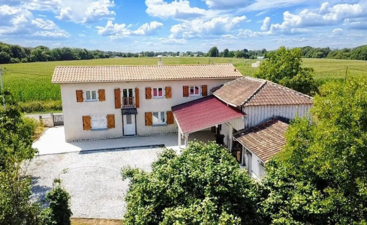 Maison Mant 5 pièce(s) 141 m2 1