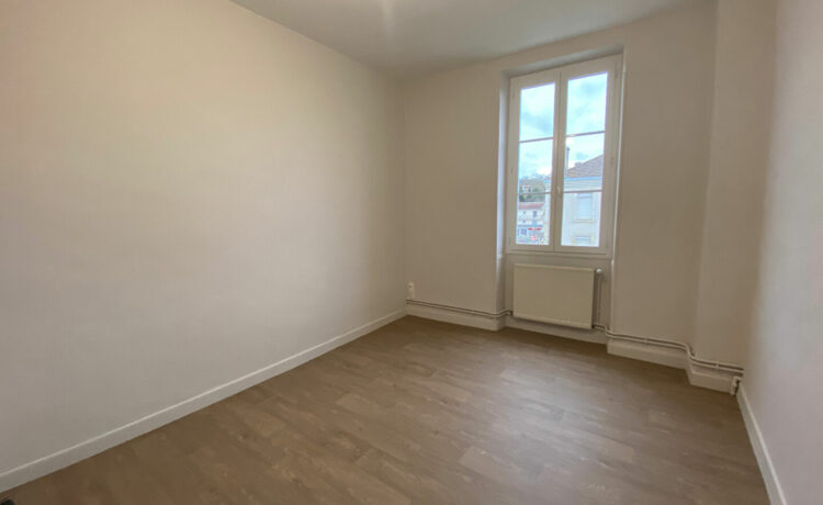 Appartement Aire Sur L Adour 4 pièce(s) 84 m2