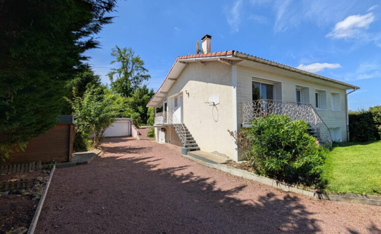 Maison Hagetmau 4 pièce(s) 209m2 1