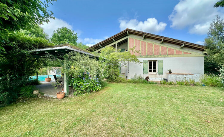Maison Mont De Marsan 8 pièce(s) 155 m2 2