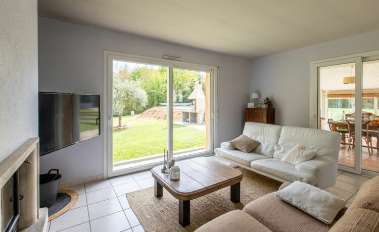 Maison T5 avec piscine et hangar 3