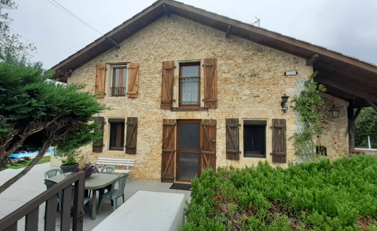 Maison familiale avec piscine et vue Pyrénées : un bijou au calme 1